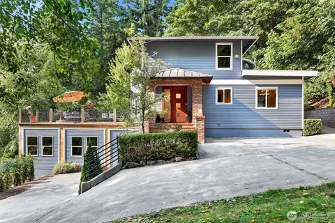 4034 NE 195th St, Lake Forest Park, WA 98155