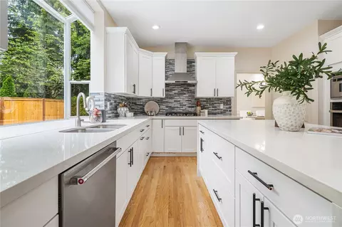 Kitchen - 15414 32nd Ave SE, Mill Creek, WA 98012 photo 3 of 3