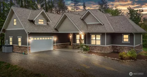 2703 233rd Ave SE, Snohomish, WA 98290