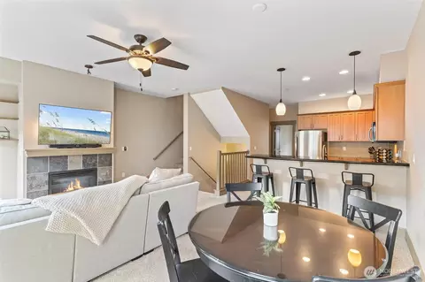 Dining - 2115 201st Pl SE #L2, Bothell, WA 98012 photo 1 of 2