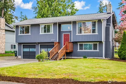 2202 28th Ave SE, Puyallup, WA 98374