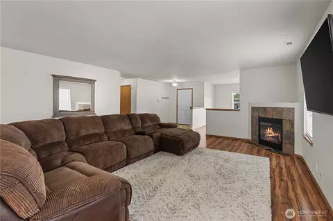 109 Weaver St NE, Orting, WA 98360 photo 7