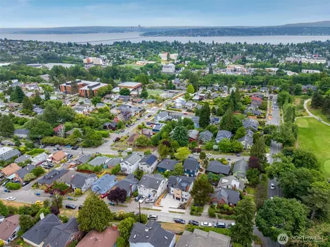 View/Area - 3424 20th Ave S, Seattle, WA 98144 photo 5 of 6