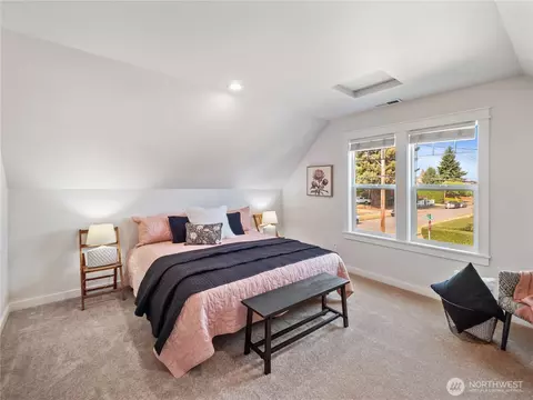 Bedroom - 1637 Marion St, Enumclaw, WA 98022 photo 3 of 8