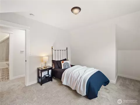 Bedroom - 1637 Marion St, Enumclaw, WA 98022 photo 5 of 8
