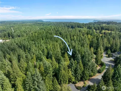 4105 Tartan Way, Clinton, WA 98236