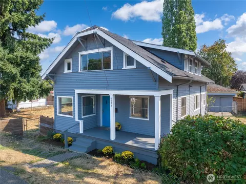 6233 S Clement Ave, Tacoma, WA 98409