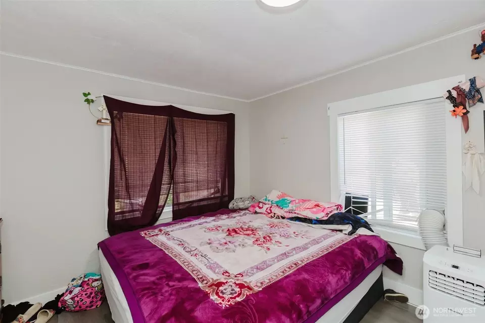 Bedroom - 2824 Robin Ave, Bremerton, WA 98310 photo 4 of 4