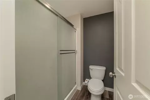 Bath - 5314 NE 53rd Ct, Vancouver, WA 98661 photo 1 of 2