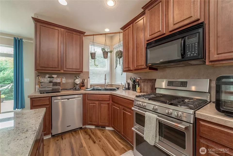Kitchen - 5314 NE 53rd Ct, Vancouver, WA 98661 photo 2 of 4