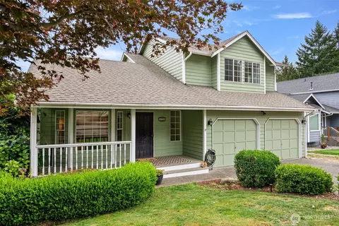 8170 Cottage Pl NE, Bremerton, WA 98311