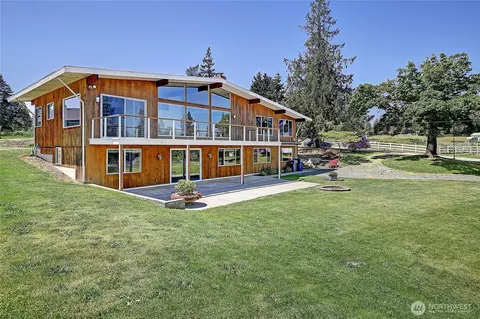 1466 Larkspur Ln, Camano Island, WA 98282
