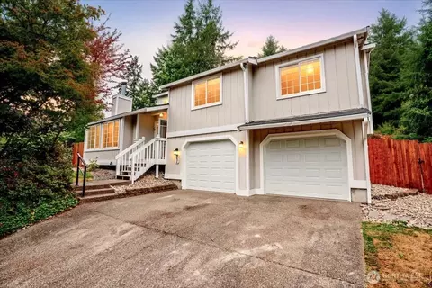 9636 Summerfield Ct SE, Olympia, WA 98513