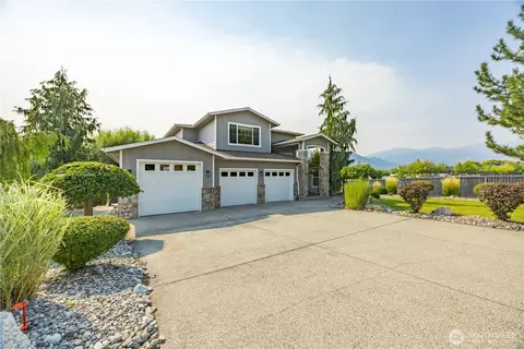 60 Wall St, Manson, WA 98831