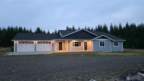 400 E Mclane Cove Dr, Grapeview, WA 98546
