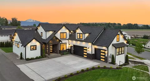 1750 Farmview Ter, Lynden, WA 98264