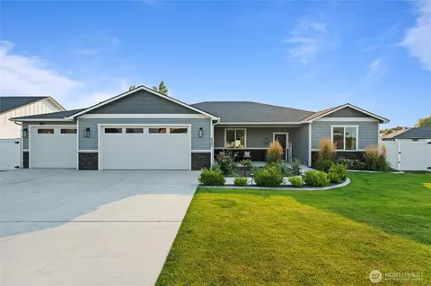 620 N Dove Ct, Moses Lake, WA 98837