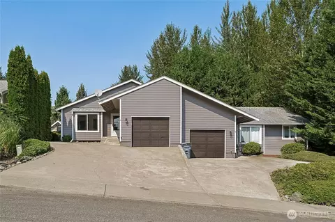 19314 75th St E, Bonney Lake, WA 98391