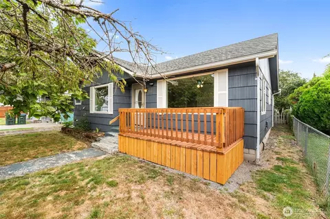 374 SW 15th St, Chehalis, WA 98532