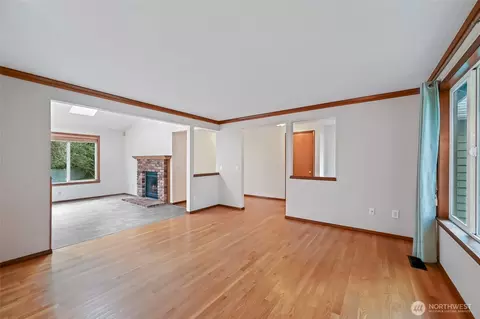 Living - 24225 15 Pl SE, Bothell, WA 98021 photo 3 of 5