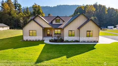 7458 Pressentin Ranch Dr, Concrete, WA 98237