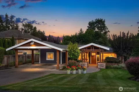 10261 NE 21st Pl, Bellevue, WA 98004