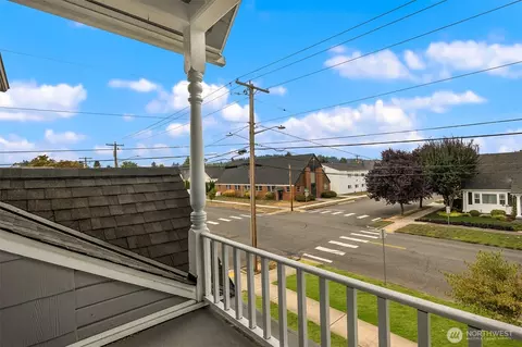 1002 Thompson St, Sumner, WA 98390 photo 17