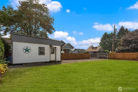 1002 Thompson St, Sumner, WA 98390 photo 25