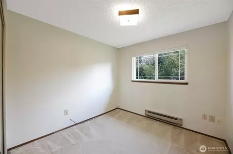 Bedroom - 7206 6th Ave W, Everett, WA 98203 photo 3 of 4