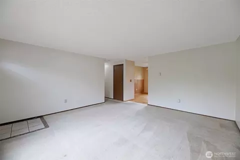Living - 7206 6th Ave W, Everett, WA 98203 photo 3 of 4