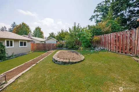 Exterior - 7206 6th Ave W, Everett, WA 98203 photo 11 of 11