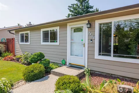 Exterior - 7206 6th Ave W, Everett, WA 98203 photo 4 of 11