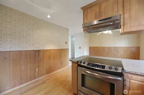 Kitchen - 7206 6th Ave W, Everett, WA 98203 photo 3 of 4