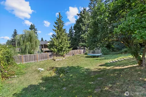 Exterior - 11719 35th Ave SE, Everett, WA 98208 photo 10 of 10