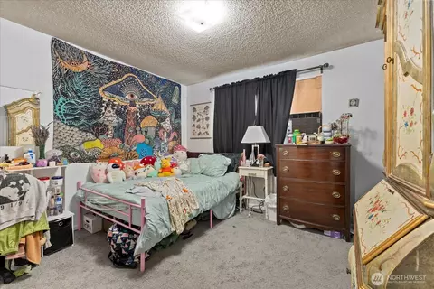 Bedroom - 11719 35th Ave SE, Everett, WA 98208 photo 3 of 3