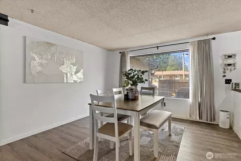 Dining - 11719 35th Ave SE, Everett, WA 98208 photo 3 of 4