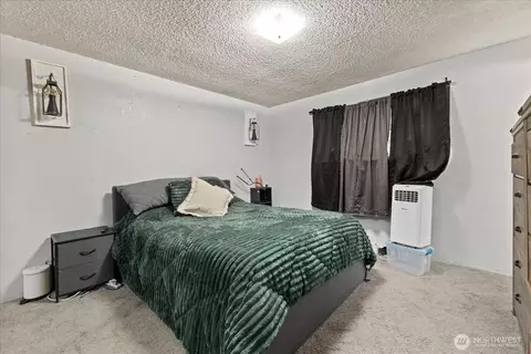Bedroom - 11719 35th Ave SE, Everett, WA 98208 photo 2 of 3
