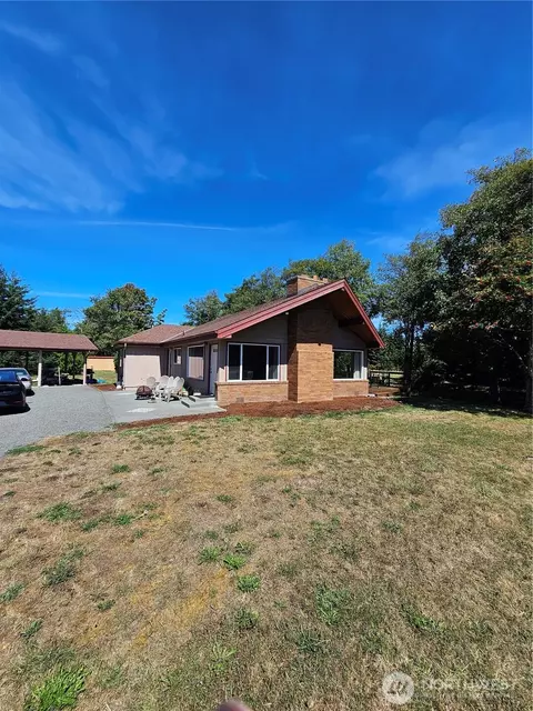 76 Dickinson St, Sequim, WA 98382