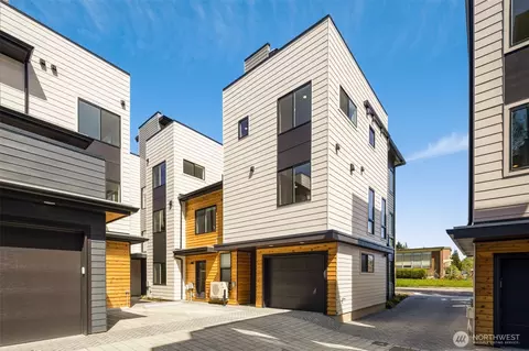 9221 C 14th Ave NW, Seattle, WA 98117