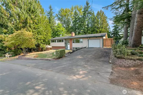 836 Hilltop Ave, Kent, WA 98031