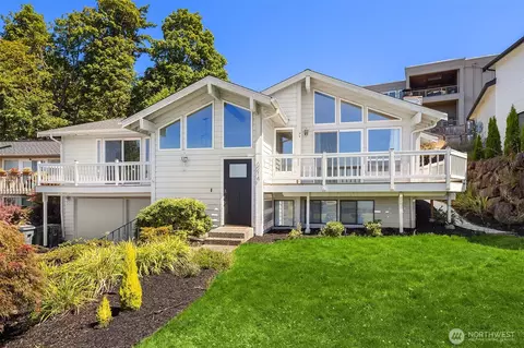 6214 102nd Pl NE, Kirkland, WA 98033