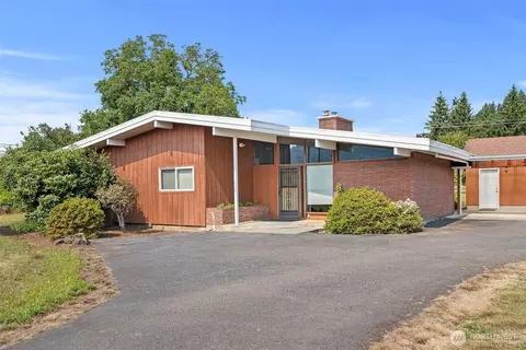 302 Mossyrock Rd W, Mossyrock, WA 98564