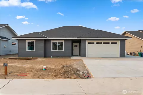 2527 Plateau Dr, East Wenatchee, WA 98802