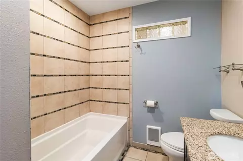 Bath - 2818 Maple St, Longview, WA 98632 photo 2 of 2