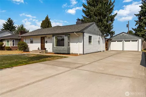 Other - 2818 Maple St, Longview, WA 98632 photo 1 of 4
