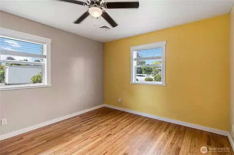Bedroom - 2818 Maple St, Longview, WA 98632 photo 5 of 5