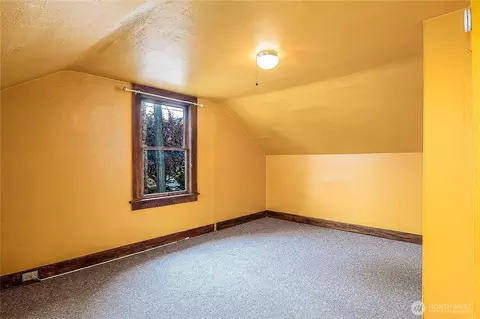 Bedroom - 1409 N 39th St, Seattle, WA 98103 photo 1 of 4