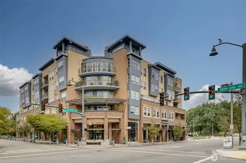 7800 SE 27th St #503, Mercer Island, WA 98040