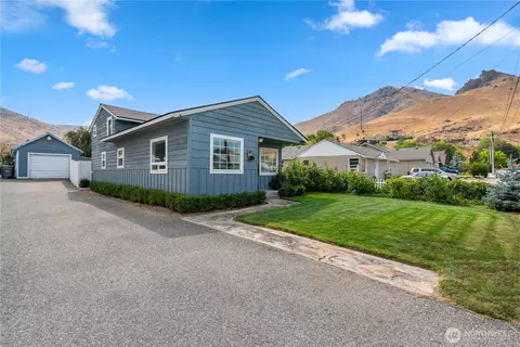 1817 Castlerock Ave, Wenatchee, WA 98801
