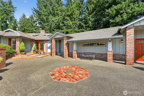 18525 Paulson St SW, Rochester, WA 98579